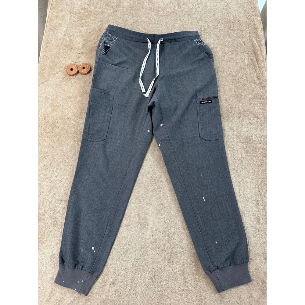 Members Only Scrub Set Mens Size M Gray V-Neck Top Jogger Cargo Pants 2 Piece - Picture 7 of 16